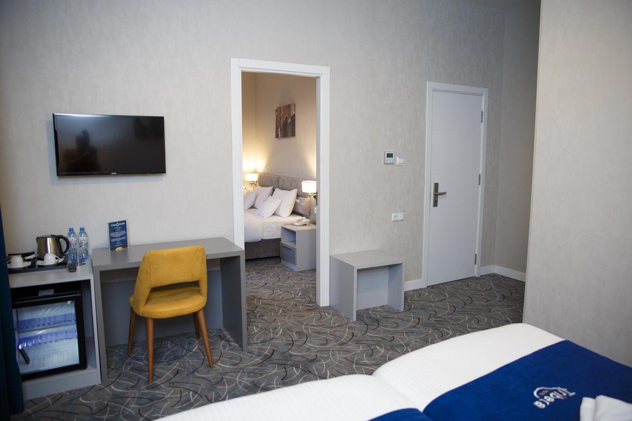 Tribeca Hotel Тбілісі Екстер'єр фото